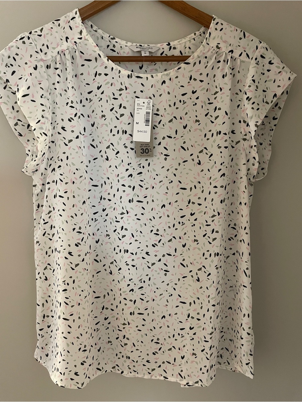 REITMANS Essentials White Flutter-Sleeve Printed Blouse